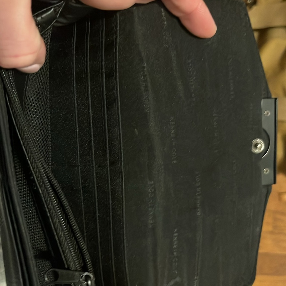 Kenneth Cole Wallet - Picture 8 of 8